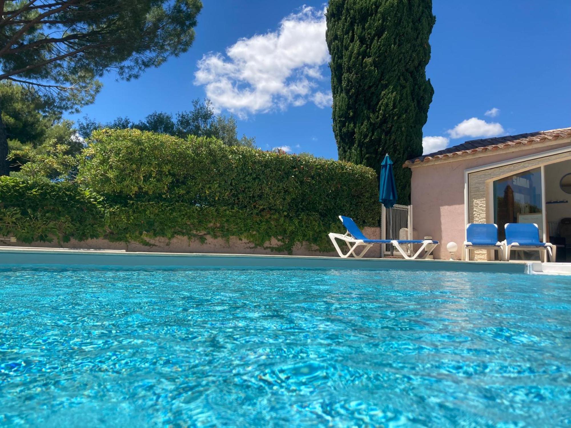 Les Bougainvillees De Camargue Villetelle Exterior foto