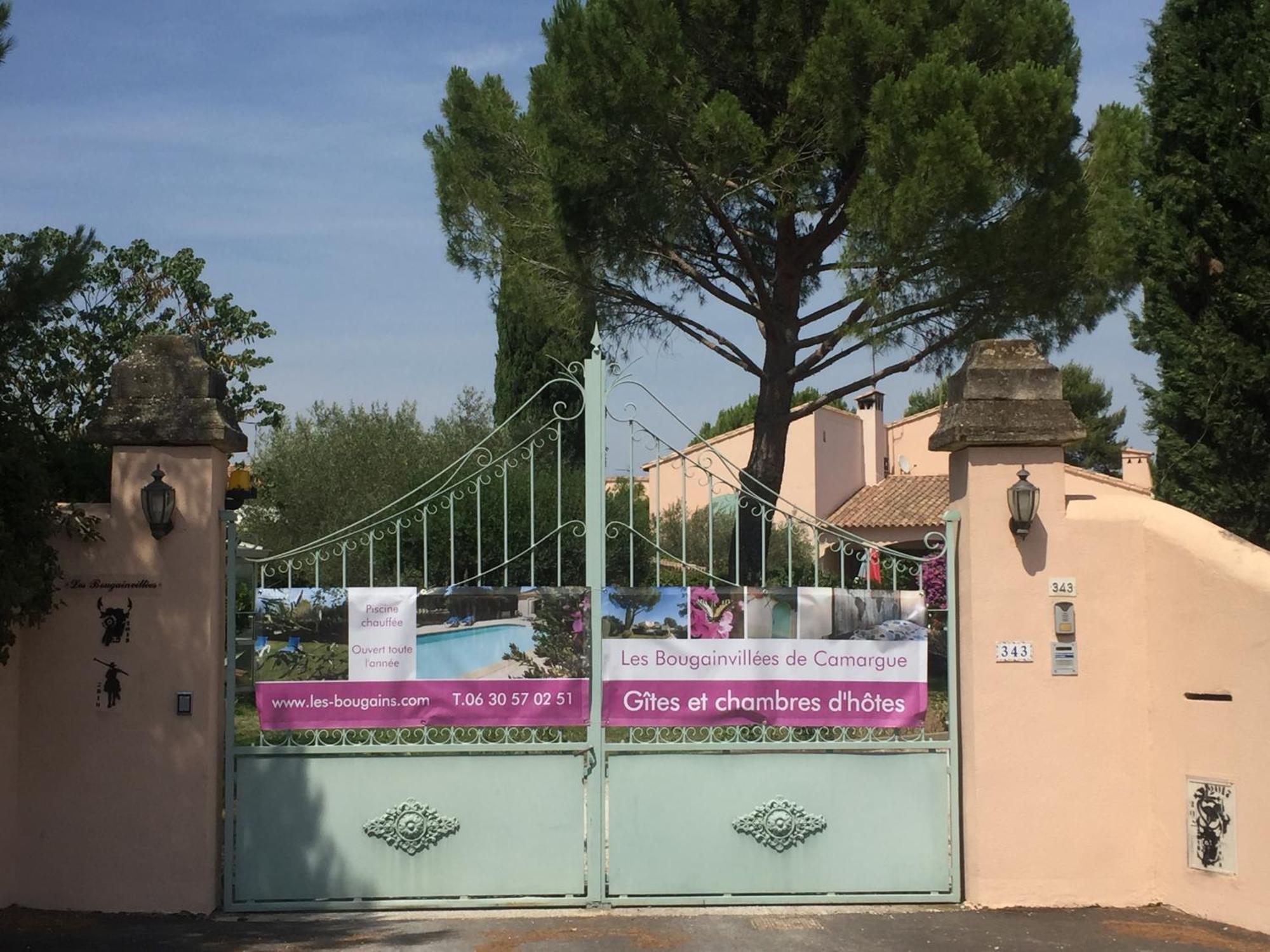 Les Bougainvillees De Camargue Villetelle Exterior foto